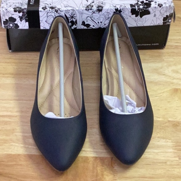 Chinese Laundry - Amazed Dress Pump - navy - size 8 - new with distressed box - Picture 6 of 11